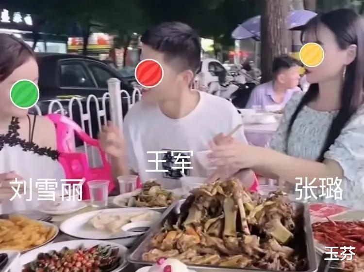 男子带两美女吃烧烤,亲密无间有说有笑,都是他女友?