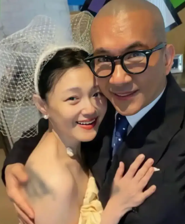 汪小菲|徐妈留言让汪小菲别说了，汪小菲：让你家小玩意儿闭嘴！