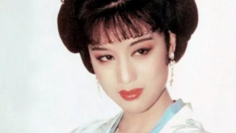 宫雪花|李建群：与导演同居27年没名分，膝下无子身患癌症，63岁遗憾病逝