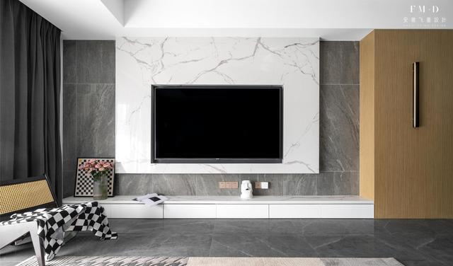 140将大横厅一拆为二，隔出间15儿童房，一儿一女都有地睡了