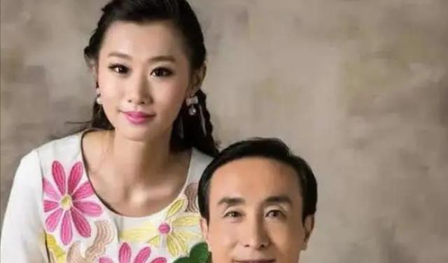 巩汉林|巩汉林儿媳:催婚又被催生,为满足公公心愿积极备孕,被赞好幸运