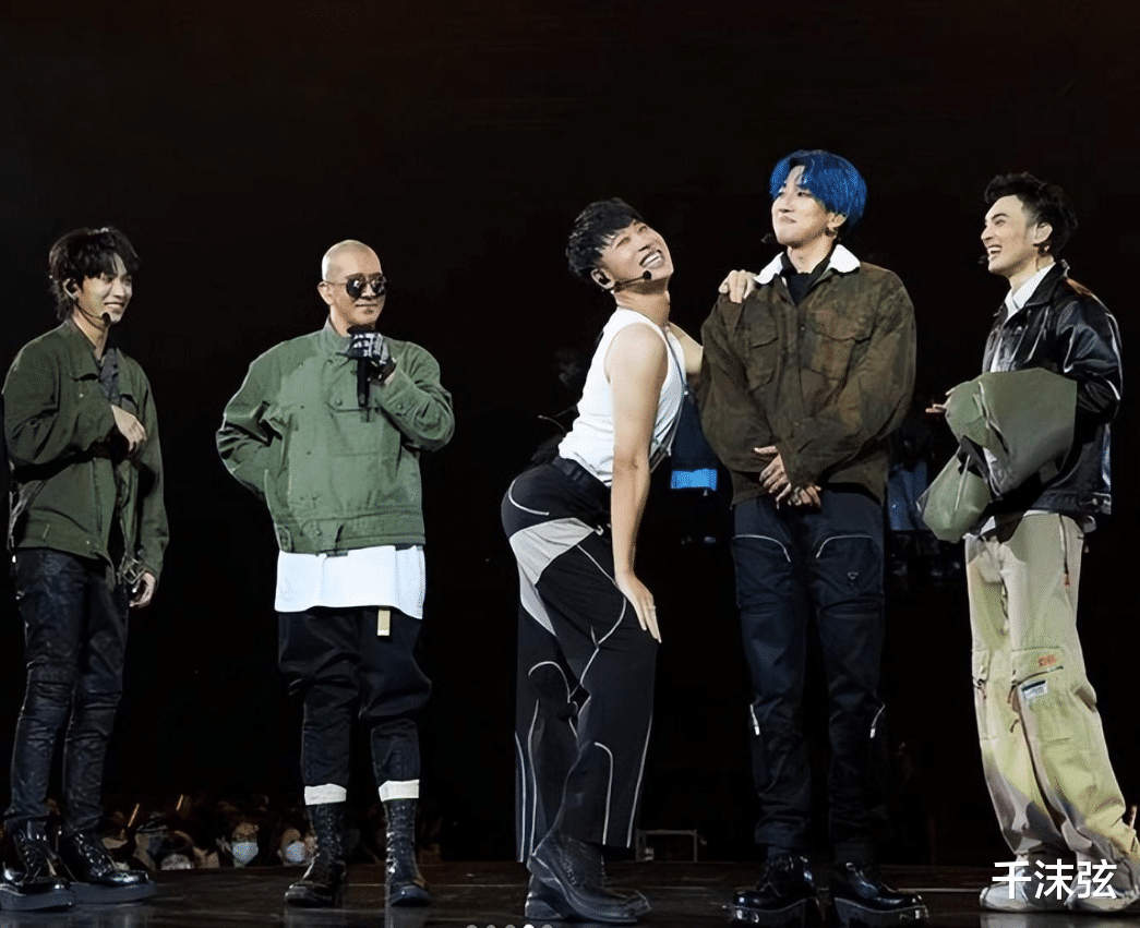 羽绒服|具俊晔靠大S找工作，出演舞台剧“配角”！小S夸赞姐夫是大明星