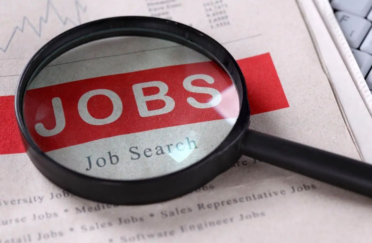 大学生|大学生努力考上“铁饭碗”，几年后主动离职，是任性还是不甘？