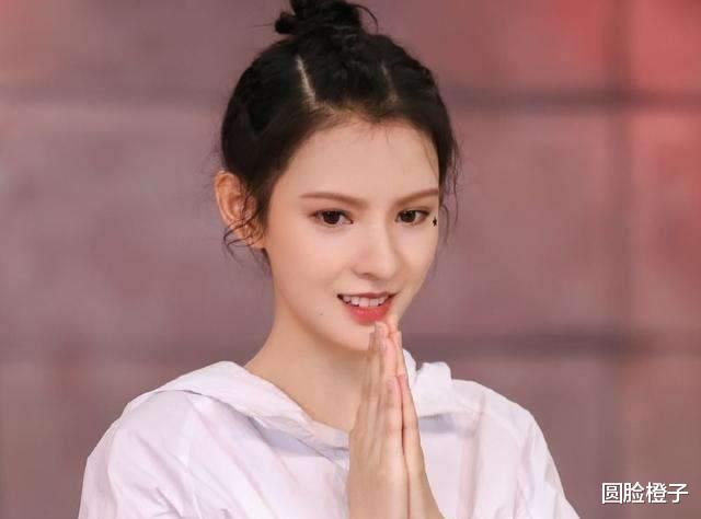 张韶涵|6位长得像“洋娃娃”的女星:眼睛大脸蛋小,不是混血也精致俏丽