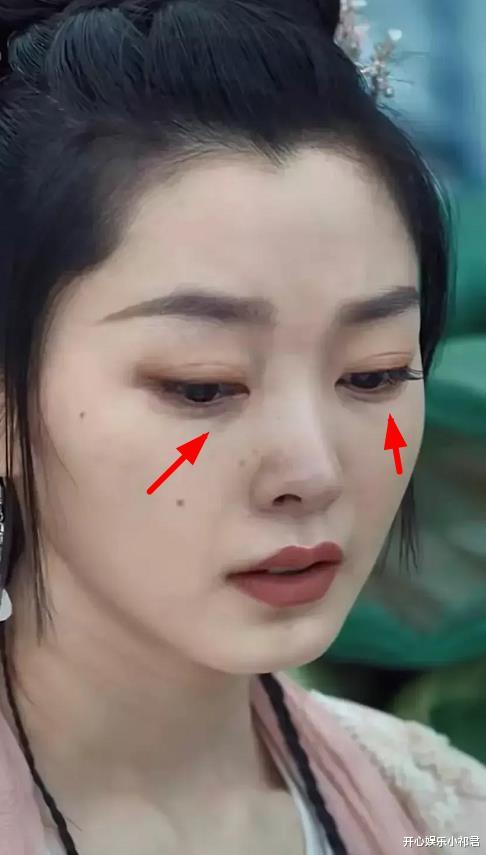 宋轶|宋轶无滤镜下的皮肤，眼睛泪沟太真实，治好了我的“容貌焦虑”