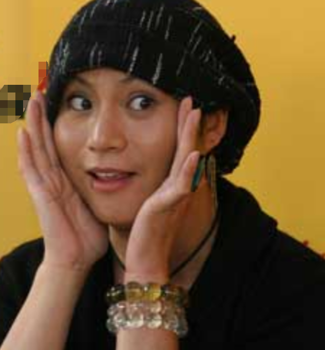 金星|因童年家庭不幸走上“隆胸”之路，他们后悔了吗