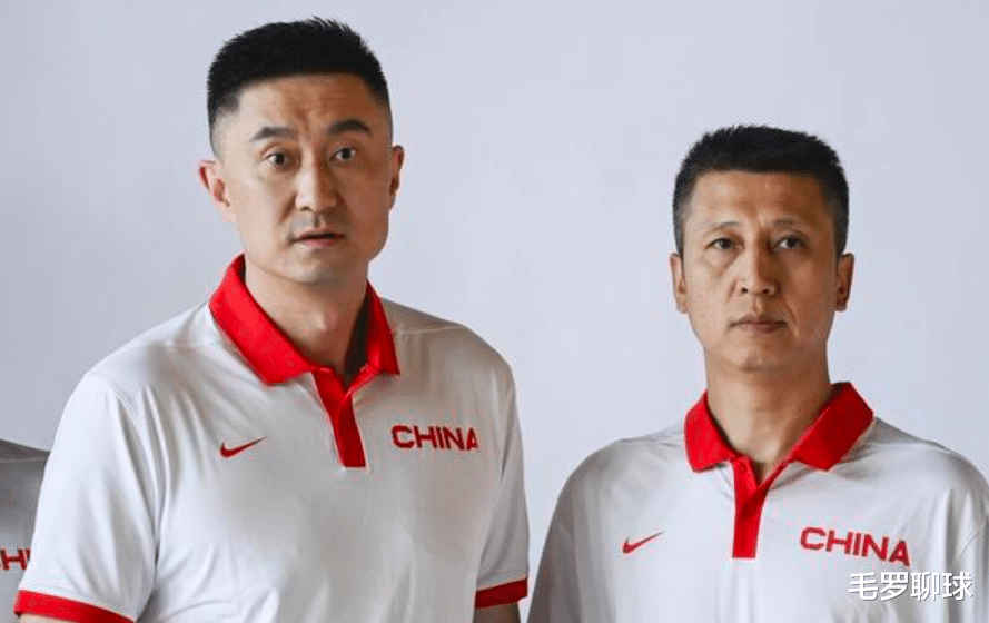 中国男篮|中国男篮宣布意外任命，45岁黑马当杜锋接班人，杨鸣王博集体落选