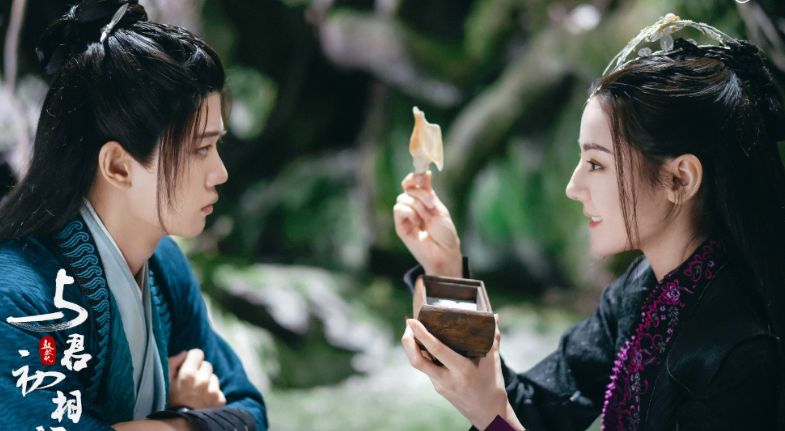 曾黎|《了不起的D小姐》曾黎穿旗袍太惊艳，颜值不输小花，45岁仍单身