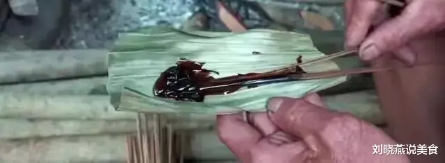最会用毒的原始部落,自制剧毒吹箭,几分钟就毒死大型动物
