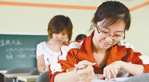 双减政策|高中教学迎来“调整”，双减政策将扩大范围，高三党可以接受吗？