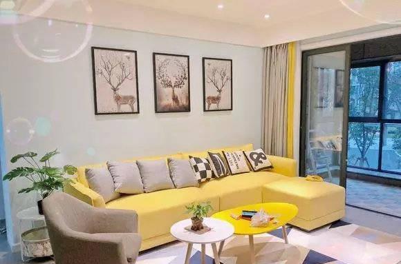 堂姐在城里打拼几年,愣是挣出套98㎡两居,装修也时尚,真有出息