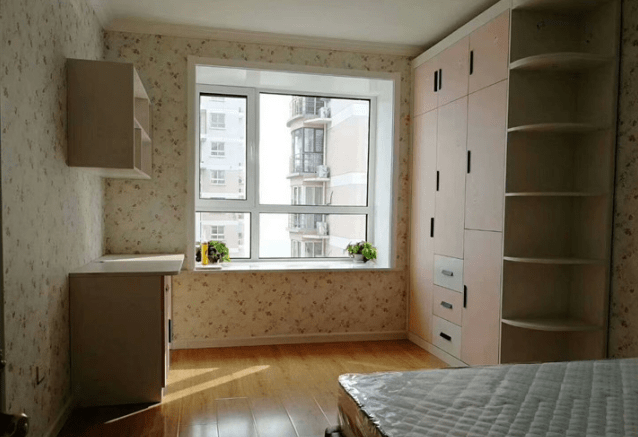 硬装刚结束就差家具家电，7万全屋定制柜子，全家人都赞不绝口