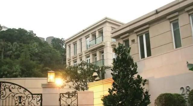 蓝琼缨|“现实版甄嬛”蓝琼缨:14岁嫁赌王受宠30年,布局夺取500亿家产