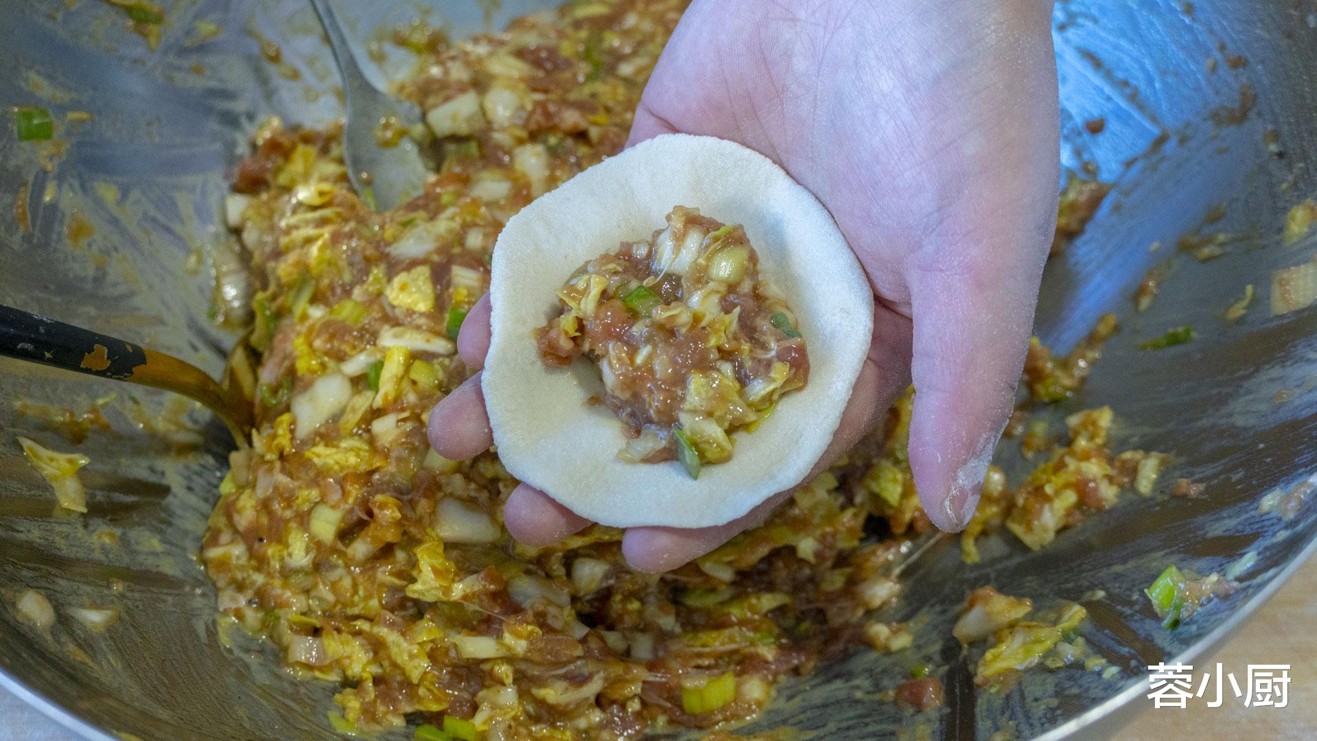 明天大年初一，吃什么记得遵循“6样”，虎年行大运，老规矩别忘