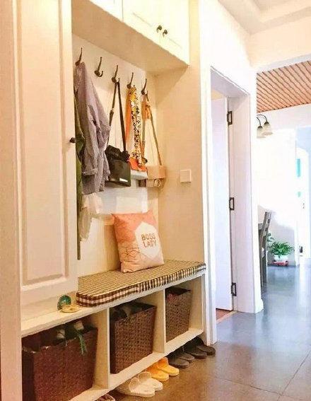 入户谁家还放鞋架？太落伍！这10种设计好看实用，又能增加储物间