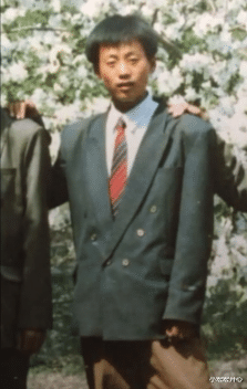 宋晓峰|“小保安”宋晓峰：老婆供我上学，陪我住10年地下室，余生绝不辜负她