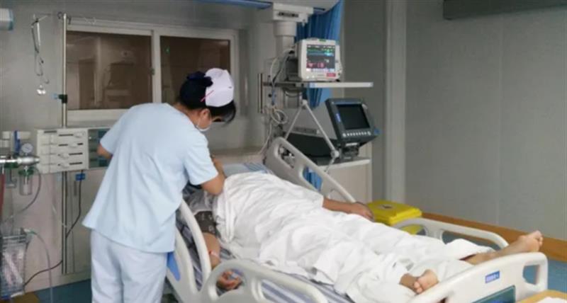 回顾 沈阳女子碰瓷被碾压致死,家属向女司机索赔100万,法院判了