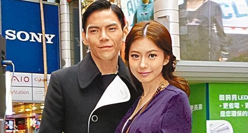 向佐|向佐前女友黄婉佩活得潇洒自在,与怀三胎憔悴的郭碧婷成鲜明对比