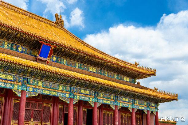 草原|热门旅游景点总评榜，上海自然博物馆北边的大门