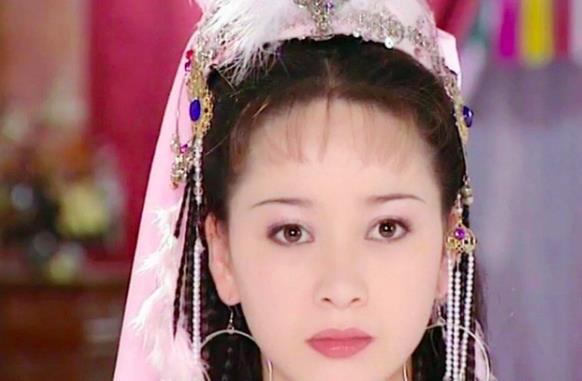 乌龙闯情关|《乌龙闯情关》21年：男主沦为十八线，发展最好的却是打酱油的她