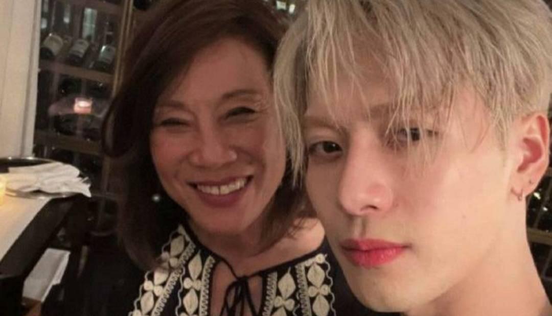 杨紫琼|59岁杨紫琼新冠痊愈后首曝近况，疑似暴瘦状态惹人心疼