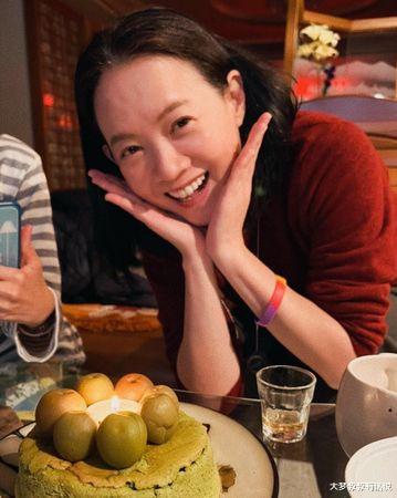 曾宝仪|曾宝仪庆生惊觉“活了近半个世纪” 庾澄庆一看吓疯:你也50了