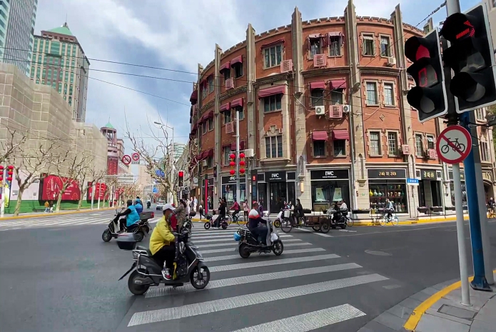 上海市|游客公认繁荣昌盛的直辖市，发展有目共睹，人民友好