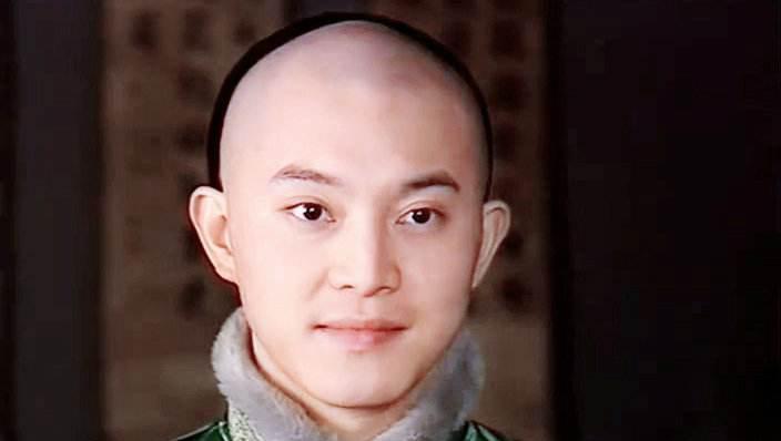 和珅临死前,对隔壁囚犯留下嘱托:你若能出去,帮我办件大事