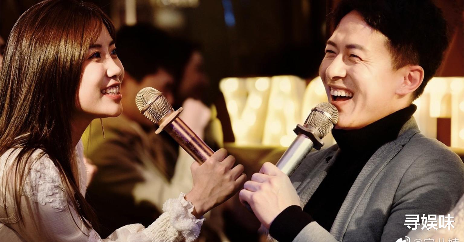 玫瑰|王能能为罗拉定制365朵玫瑰，仪式感满满，两人合照被评价像父女