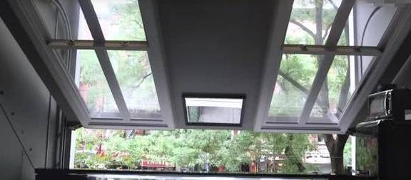 小小一公寓,外墙像机关一样可伸缩,翻开是阳台!谁也不能说违建