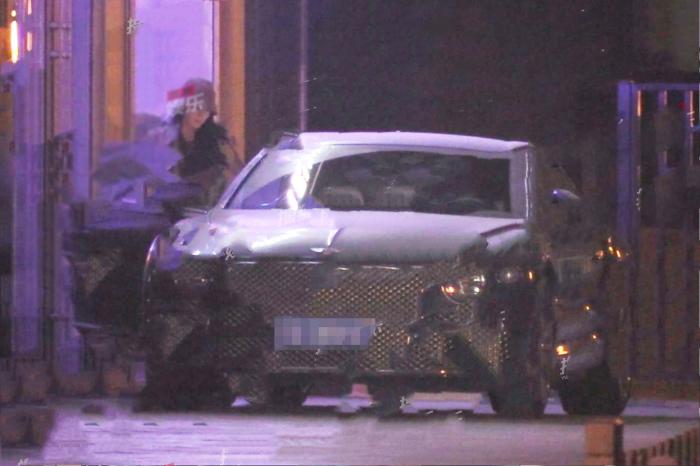 韩东君|韩东君陈瑶相恋？两人前后脚回家，去年四月就被拍到同居