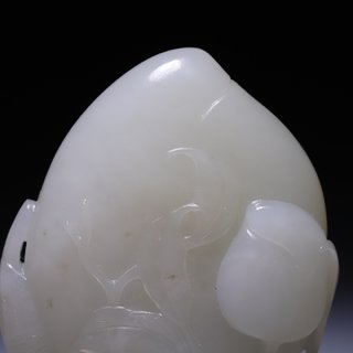 |和田玉喜鹊寿桃摆件