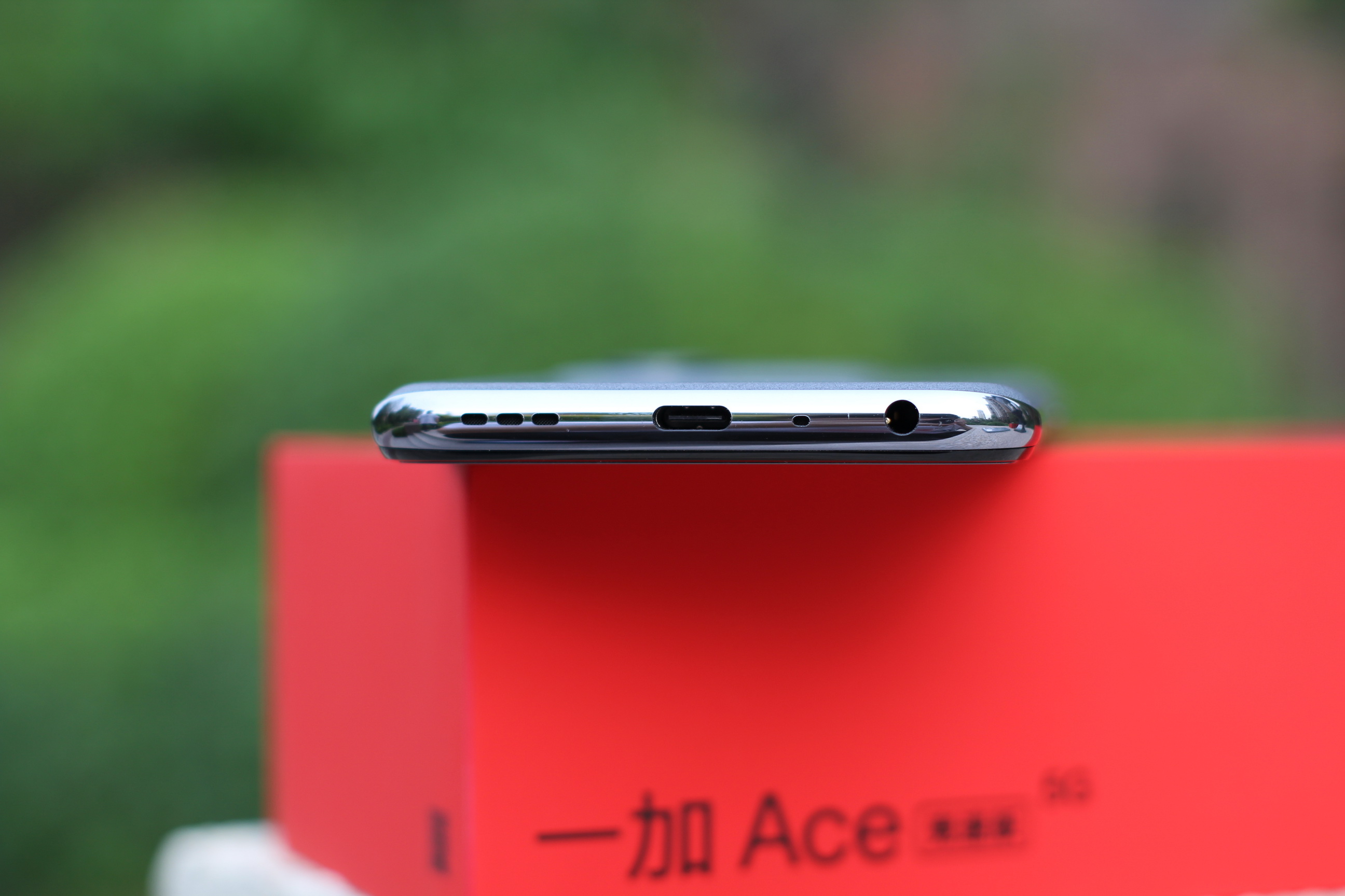 魅族|一加Ace竞速版的LCD屏幕怎么样？用校色仪测给大家看是否值得购买