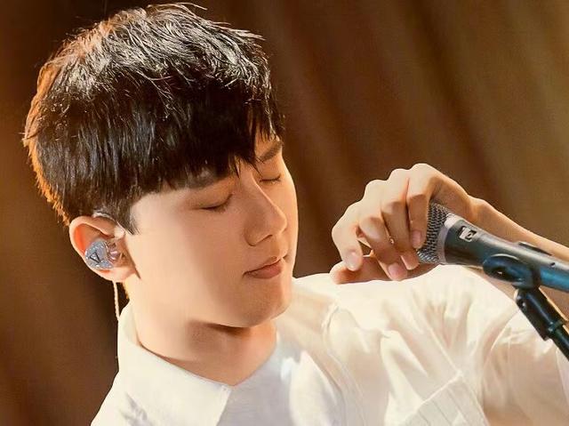 周深|众星云集，群星荟萃，周深李宇春萧敬腾张杰加盟央视夏日歌会