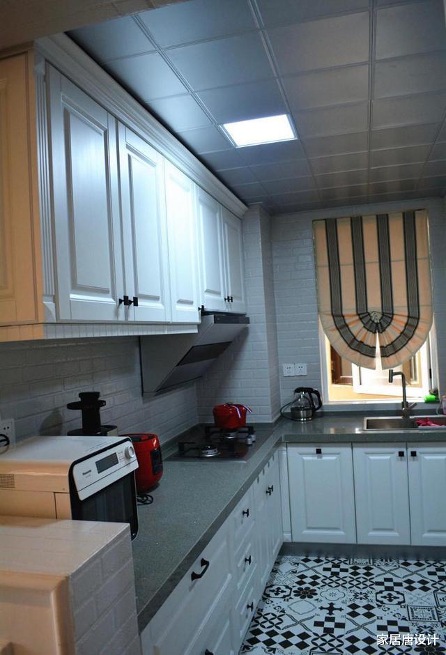 她家只有87平，不豪华但是足够优雅，一进门就被迷住了