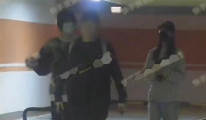 黄晓明|这两天的娱乐圈好热闹!白敬亭宋轶疑同居。黄晓明叶珂恋情添实锤