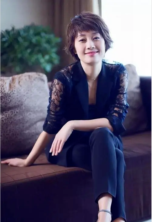 肌肤 短发能让女生显得更加干练，马伊琍是短发女王