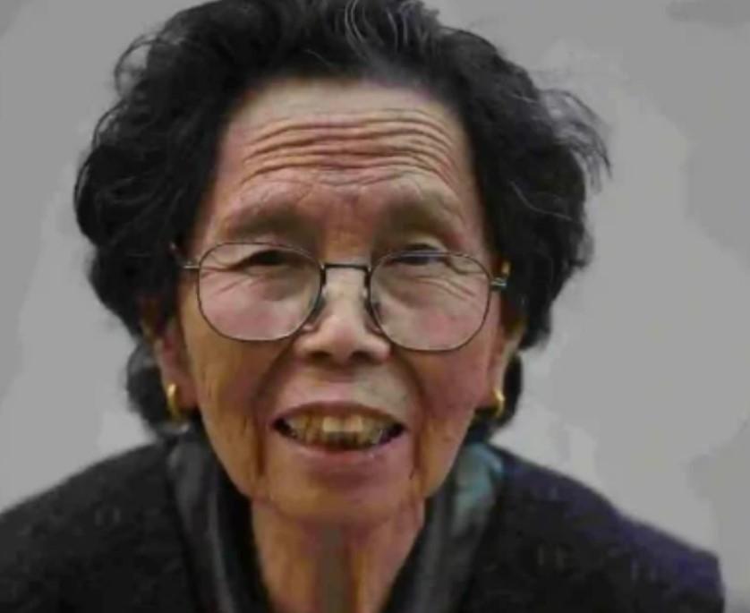 “真还奶奶”陈金英:80岁欠债2077万,拒不申请破产10年全部还清