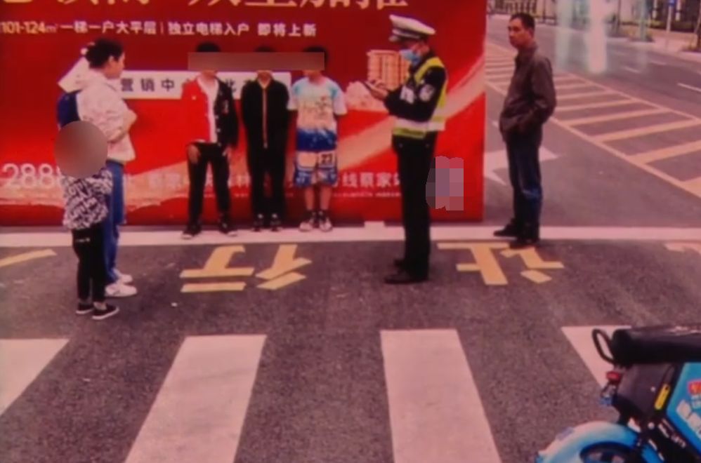 儿子被3少年骑单车撞倒,医疗检查费652元,驾驶者少年家长拒赔