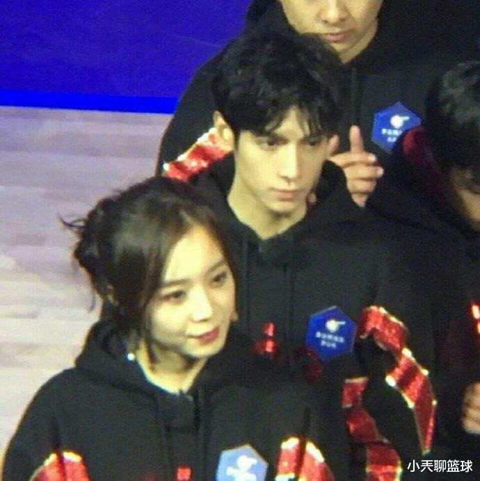 罗云熙|因为太瘦小，只能在镜头里好看的男星，随便一个女的都比他大只