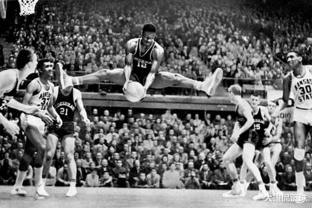 勒布朗·詹姆斯|美媒列出了联盟历史上最全能的十五名球员，乔丹第一詹姆斯第二