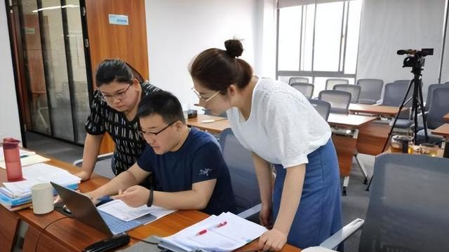 教师|涨工资势在必行，多个岗位工资或将进行上调，部分教师也在其中