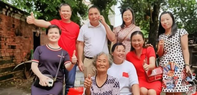 15岁全红婵变样了,家中重新装修还有50万豪车,口罩都能引发讨论