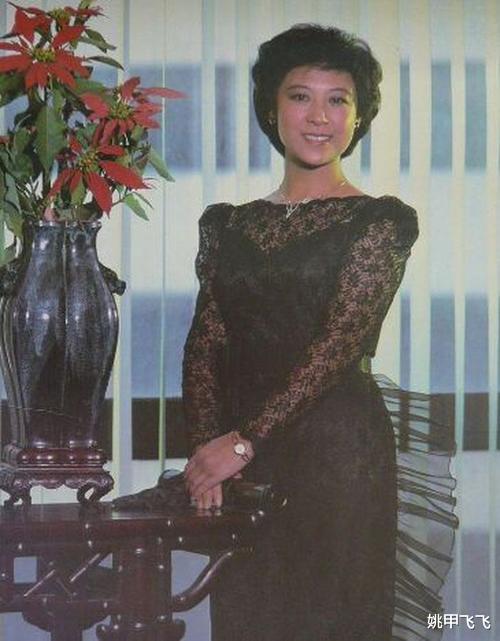 姐姐|9位“妈妈专业户”：天生一张养尊处优脸，自带贵气，演不了穷人! ! !