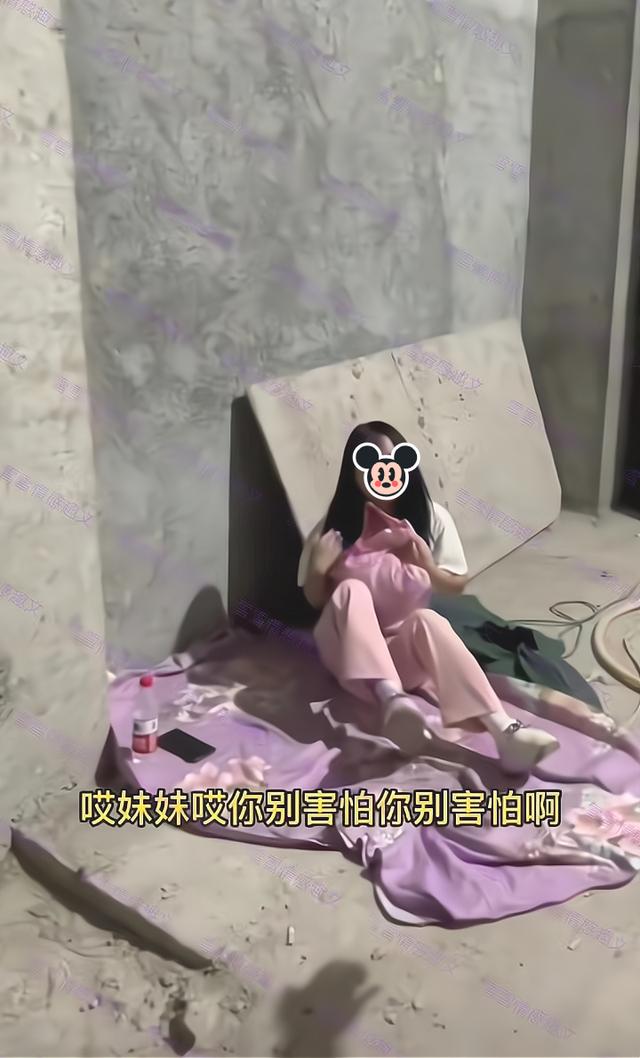一女子离婚后不敢回娘家,搬进工地居住,包工头向她伸出援手