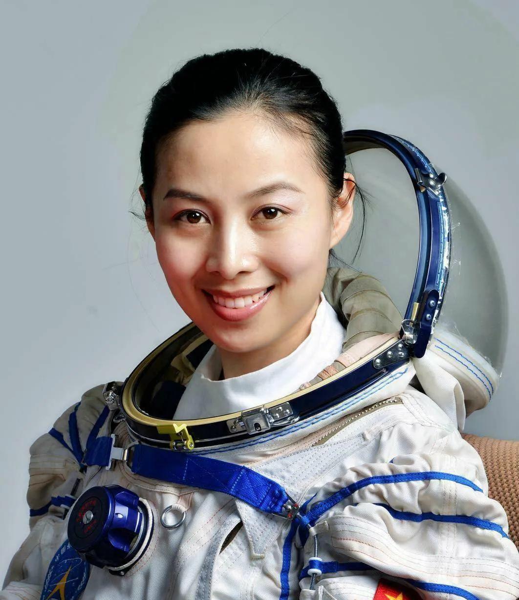 神舟十五号乘组升空,为什么没有女性航天员?航天员选拔有多难?