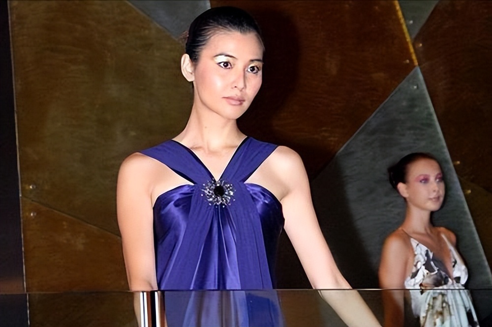 郑伊健|54岁郑伊健移居日本,妻子已提前到达,日本是两人最钟爱的地方