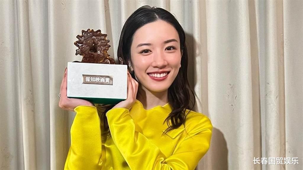 后遗症|22岁女星感染新冠痊愈后，出现严重后遗症，呼吁民众多加小心