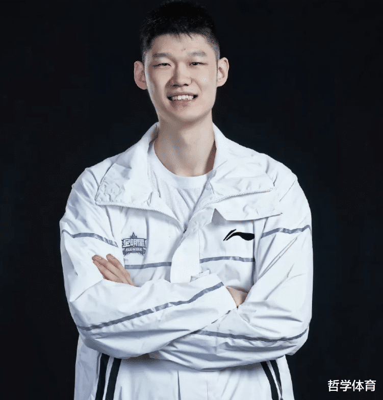 郭艾伦|CBA全明星写真照片出炉！胡金秋笑脸如花，郭艾伦帅气十足