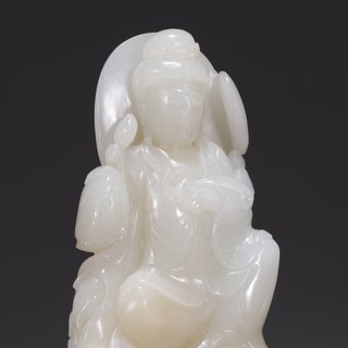 |旧藏·和田玉籽料莲花观音摆件